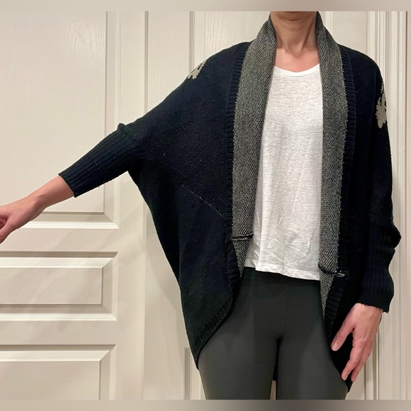 Black knit cardigan - Picture 1 of 3